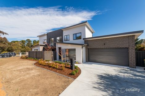 1/1 Larcombe Cres, Fadden, ACT 2904