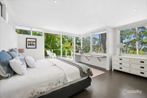 Property photo of 13 Sunnyridge Place Bayview NSW 2104
