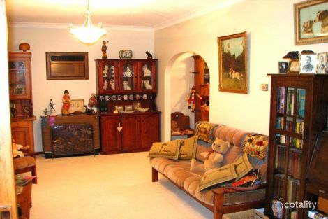 Property photo of 70 Fontenoy Street Young NSW 2594