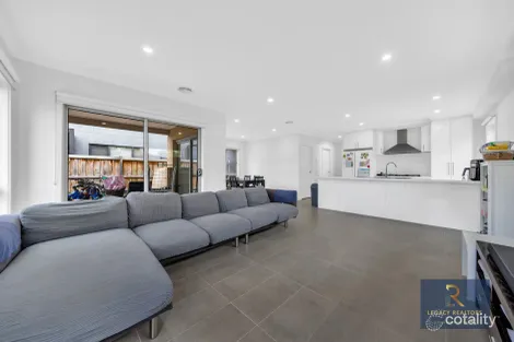 Property photo of 31 Mulholland Drive Tarneit VIC 3029