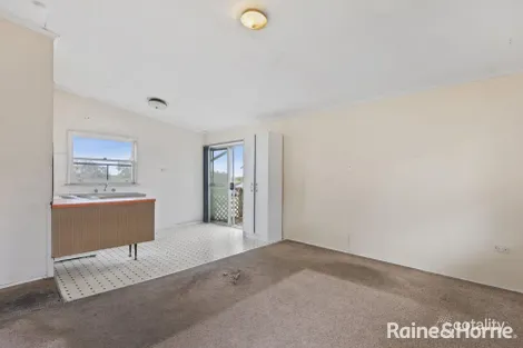 Property photo of 49 Gladys Avenue Berkeley Vale NSW 2261