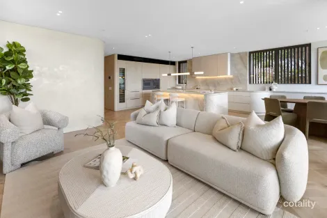 2/90 Queenscliff Rd, Queenscliff, NSW 2096