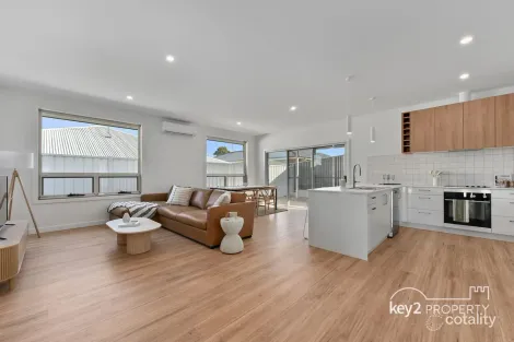 Property photo of 5/12A New Ecclestone Road Riverside TAS 7250