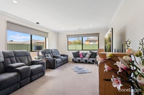 Property photo of 8 Gladeville Drive Eaglehawk VIC 3556