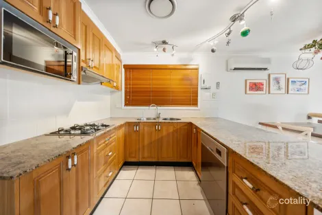 Property photo of 2 Garreffa Close Edensor Park NSW 2176