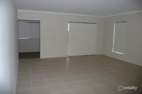 Property photo of 13 Halycon Bend Beveridge VIC 3753