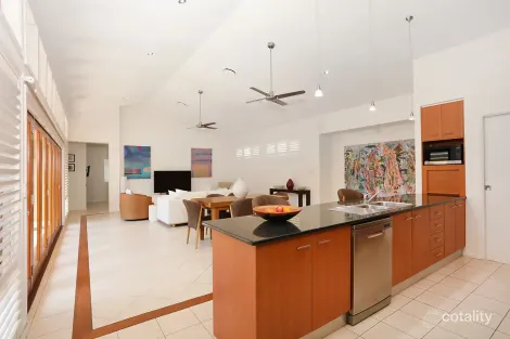 Property photo of 14 Bergamo Drive Varsity Lakes QLD 4227