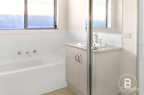 Property photo of 40 Muriel Street Kangaroo Flat VIC 3555