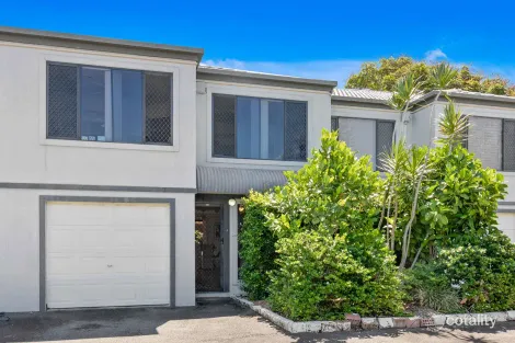 4/6-8 Warbler Pde, Varsity Lakes, QLD 4227