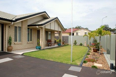 33 Moonstone Dr, Urangan, QLD 4655