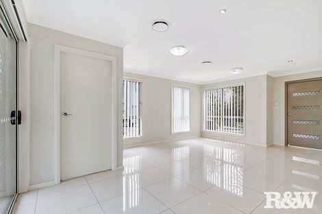 Property photo of 5/30 Australis Drive Ropes Crossing NSW 2760