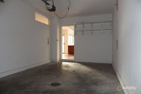 Property photo of 33 Lincoln Mews Kensington VIC 3031