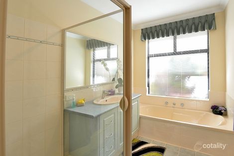 Property photo of 5 Brae Lane Meadow Springs WA 6210