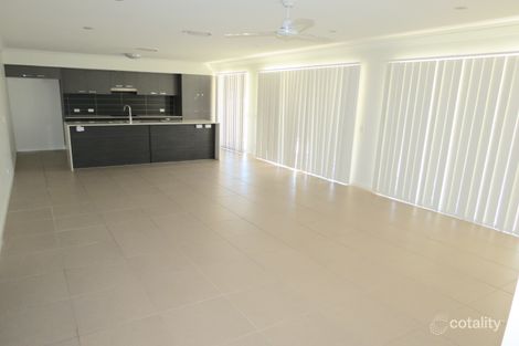 Property photo of 4 Rosehill Road Emerald QLD 4720