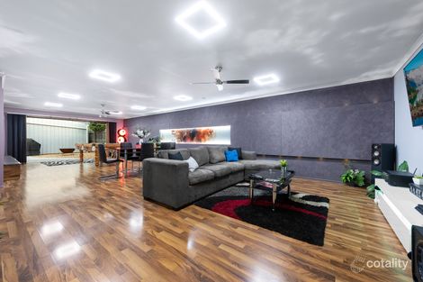 Property photo of 50 Gipps Crescent Cranbourne North VIC 3977