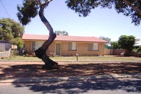 243 First St, Wonthella, WA 6530