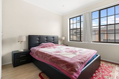 Property photo of 6 Bligh Avenue Lurnea NSW 2170