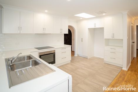 Property photo of 22 Gregory Crescent Lake Albert NSW 2650