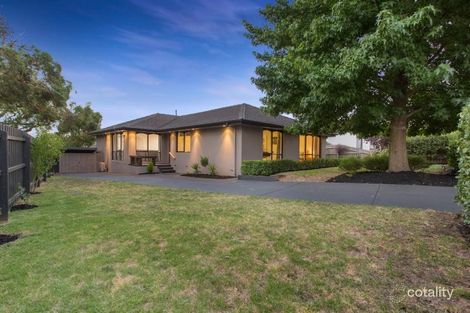 Property photo of 22 Lipton Drive Frankston VIC 3199