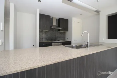 Property photo of 3/20-24 Mooney Crescent Emerald QLD 4720