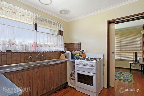 Property photo of 2 Maidstone Place Ferntree Gully VIC 3156