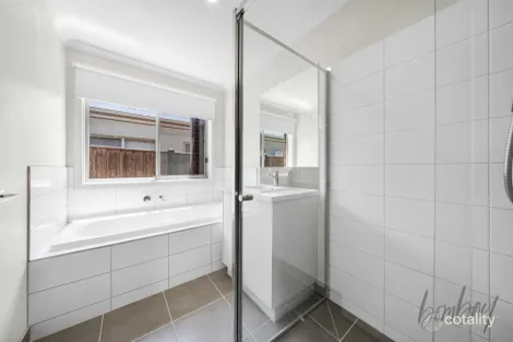 Property photo of 1 Valetta Street Mickleham VIC 3064