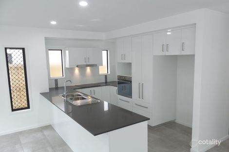 Property photo of 2/9 Hibiscus Lane Holloways Beach QLD 4878