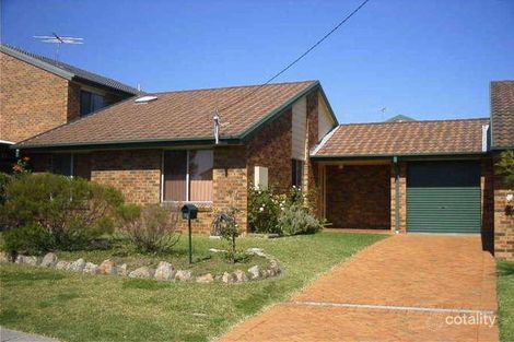 30 Civic Ave, Caves Beach, NSW 2281