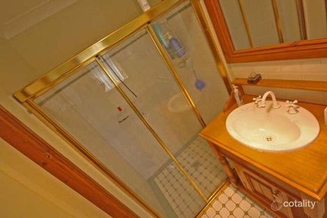 Property photo of 18 Grampian Place Tatton NSW 2650