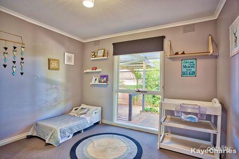 Property photo of 3 Grant Court Beaconsfield Upper VIC 3808