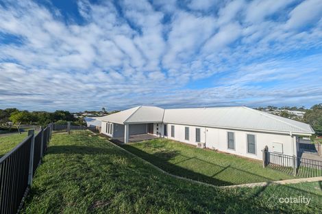 Property photo of 6 Carnarvon Parade New Auckland QLD 4680