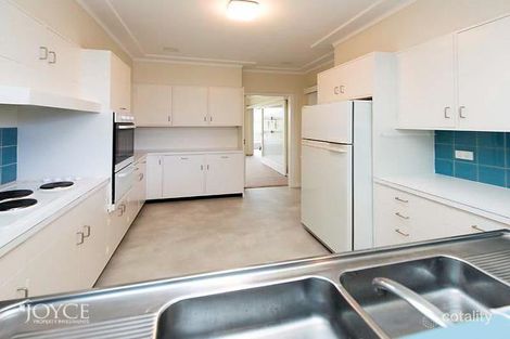 Property photo of 2/30 Queenslea Drive Claremont WA 6010