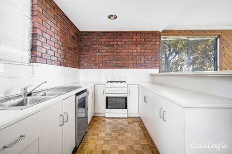 Property photo of 15 Flinders Crescent Hackham SA 5163