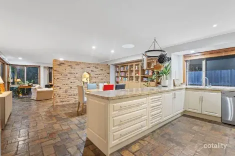 Property photo of 2 Davina Court Runcorn QLD 4113