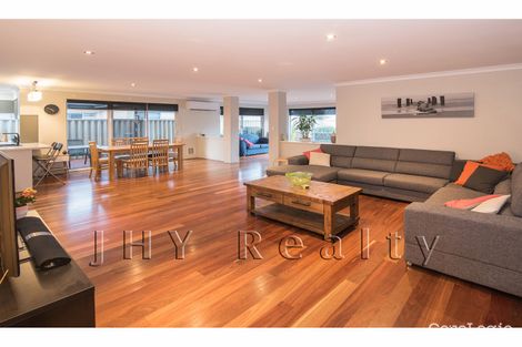 Property photo of 7 Hibbertia Green Broadwater WA 6280