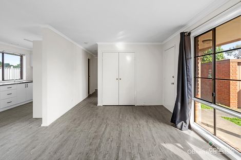 Property photo of 2/13 Parkview Close Dandenong VIC 3175