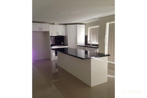 Property photo of 13 Penarie Place Pakenham VIC 3810