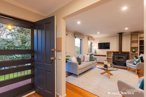 Property photo of 16 Grant Court Beaconsfield Upper VIC 3808