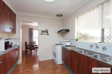 Property photo of 11 Eclipse Way Beckenham WA 6107