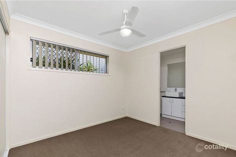 Property photo of 33 Violet Street Wynnum QLD 4178