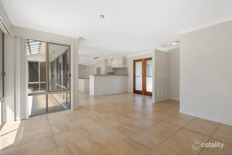 Property photo of 3 Oberon Way Oxenford QLD 4210