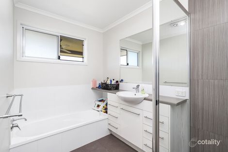 Property photo of 8 Dunnart Court Burnside QLD 4560