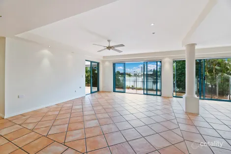 Property photo of 6 Cadence Avenue Mermaid Waters QLD 4218
