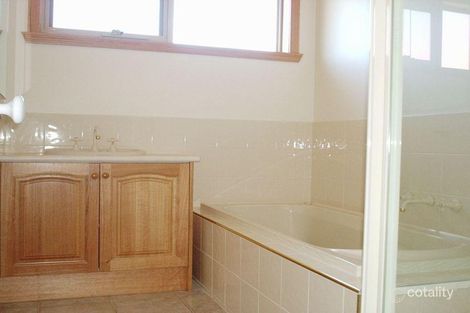 Property photo of 60 Howard Avenue Mount Waverley VIC 3149