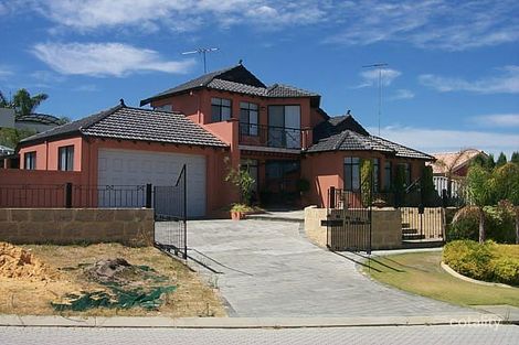 4 Luscombe Way, Coogee, WA 6166