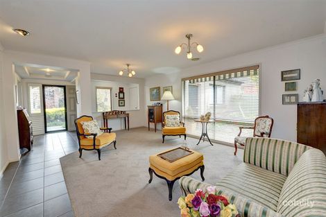 Property photo of 65 Faversham Avenue Lake Gardens VIC 3355