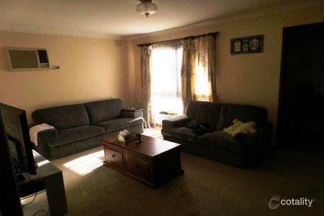 Property photo of 14 Chester Court Endeavour Hills VIC 3802