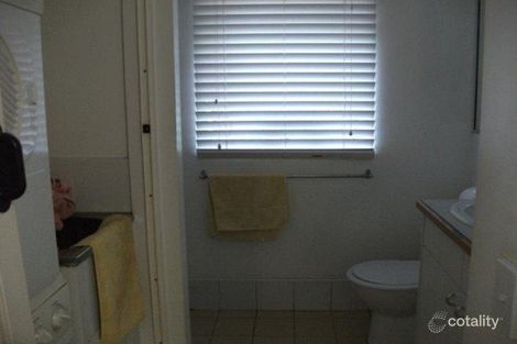 Property photo of 2/23 Quinton Street Kangaroo Point QLD 4169