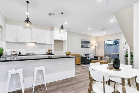 Property photo of 2/24 Taunton Parade Christies Beach SA 5165
