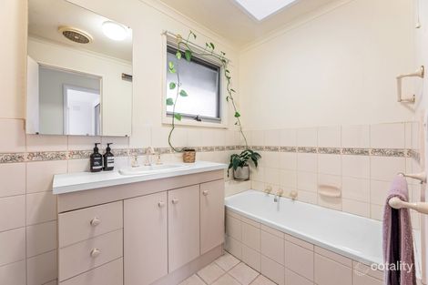 Property photo of 22 Boardman Close Box Hill South VIC 3128